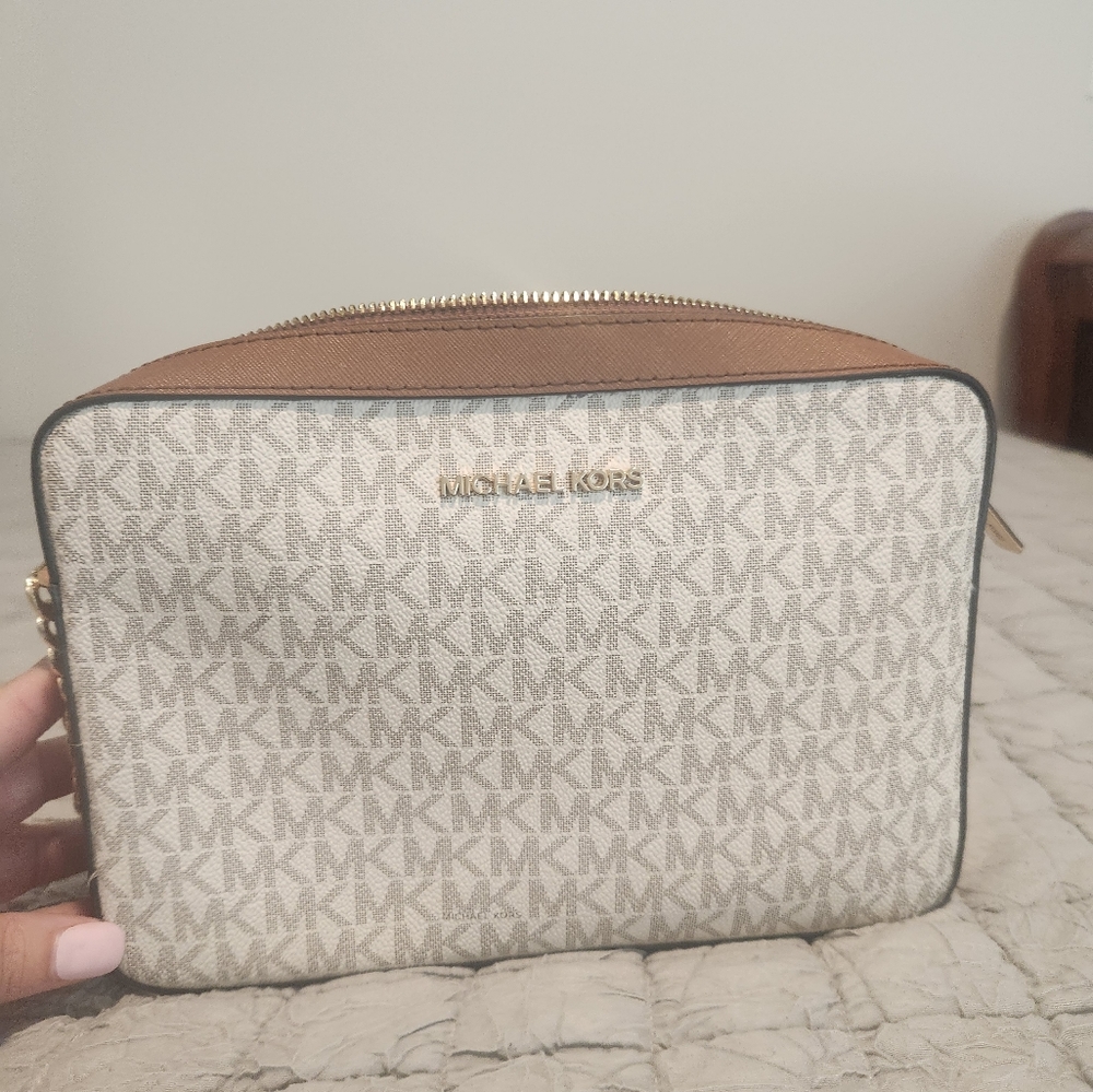 Michael Kors crossbody